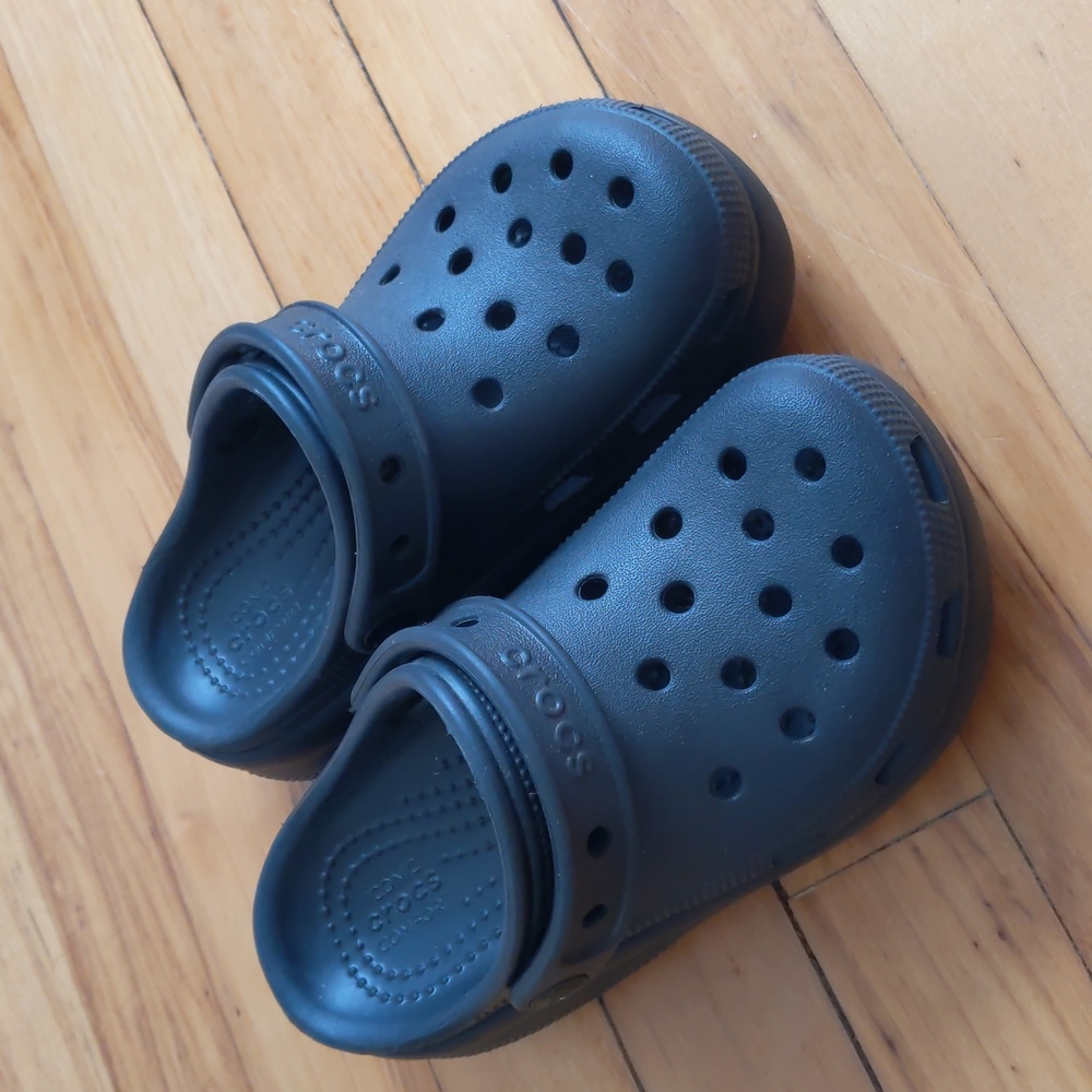 CROCS Kids Shoes in Navy Blue